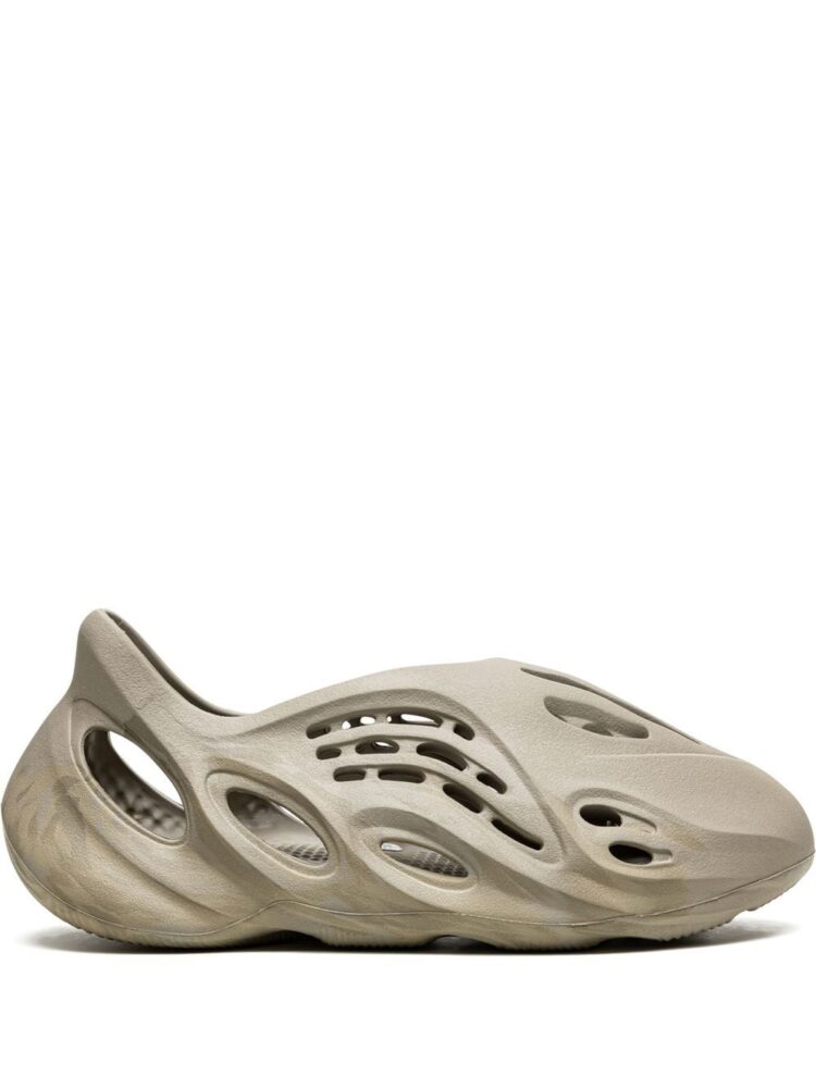 Adidas Yeezy Foam RNNR Stone Sage