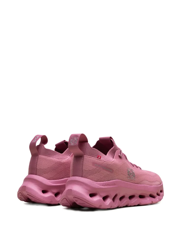 On Running Cloudtilt LOEWE Wild Rose - Image 3