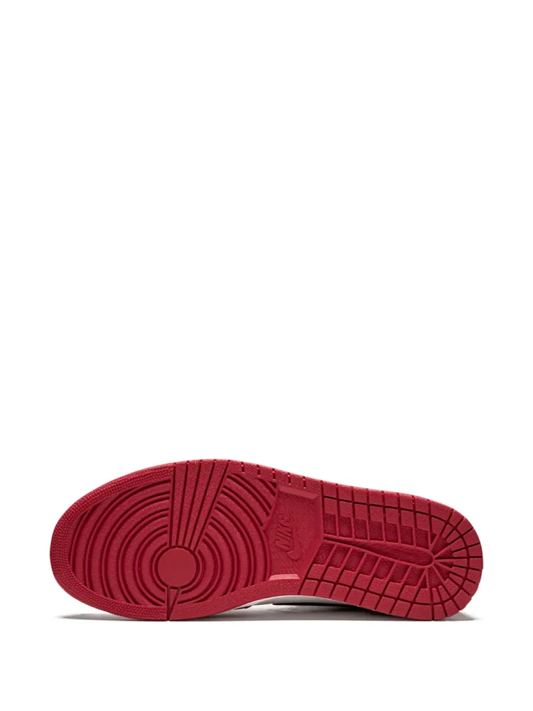Jordan 1 Retro High OG Chicago Lost and Found - Image 3