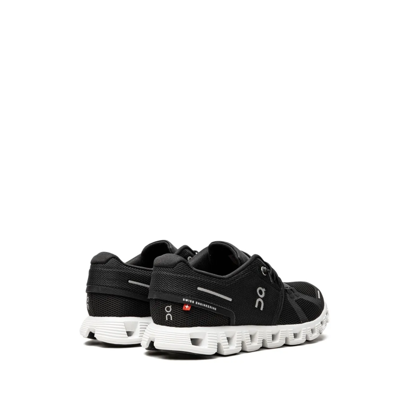 On Running Cloud 5 Black White - Image 3