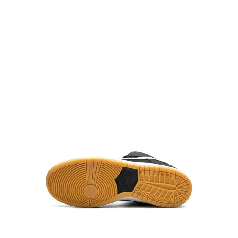 Nike SB Dunk Low Pro Black Gum - Image 4