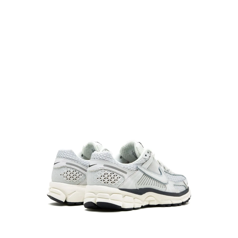 Nike Zoom Vomero 5 Photon Dust Metallic Silver - Image 3