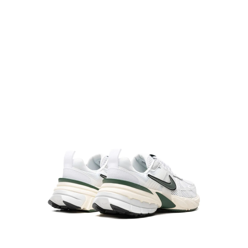 Nike V2K Run Fir Green - Image 3