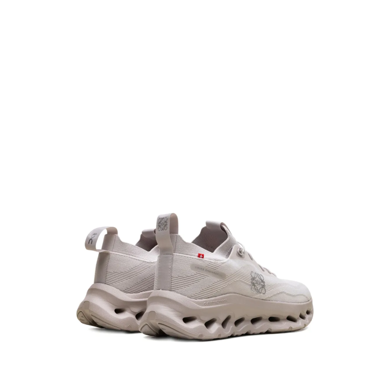 On Running Cloudtilt Loewe Sand - Image 3