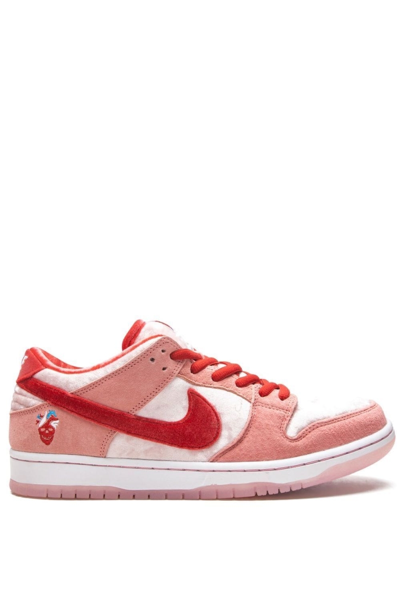 Nike SB Dunk Low StrangeLove Skateboards