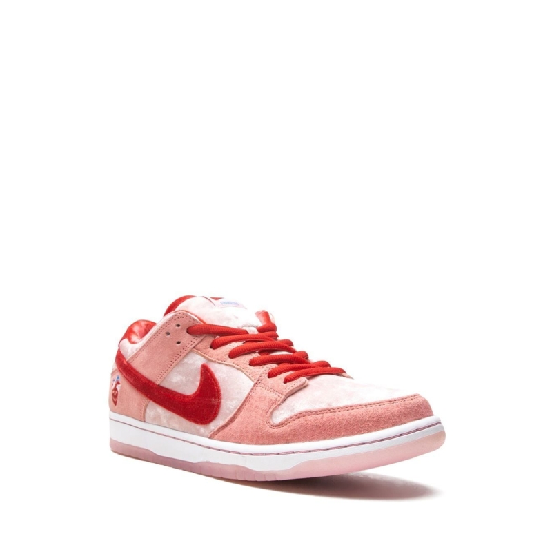 Nike SB Dunk Low StrangeLove Skateboards - Image 2