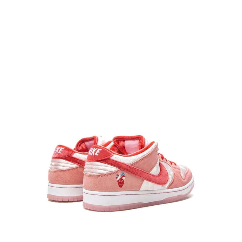 Nike SB Dunk Low StrangeLove Skateboards - Image 3