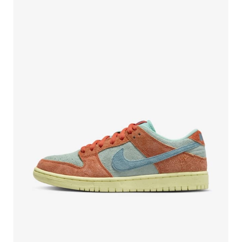 Nike SB Dunk Low Orange Emerald Rise - Image 3