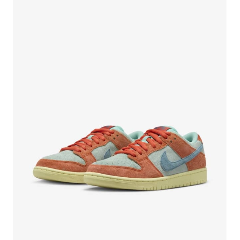 Nike SB Dunk Low Orange Emerald Rise - Image 2