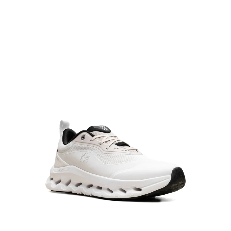 On Running Cloudtilt 2 LOEWE Sand White - Image 2