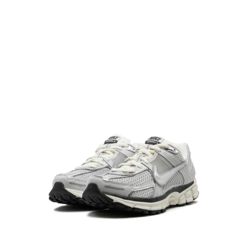 Nike Zoom Vomero 5 Photon Dust Metallic Silver - Image 4