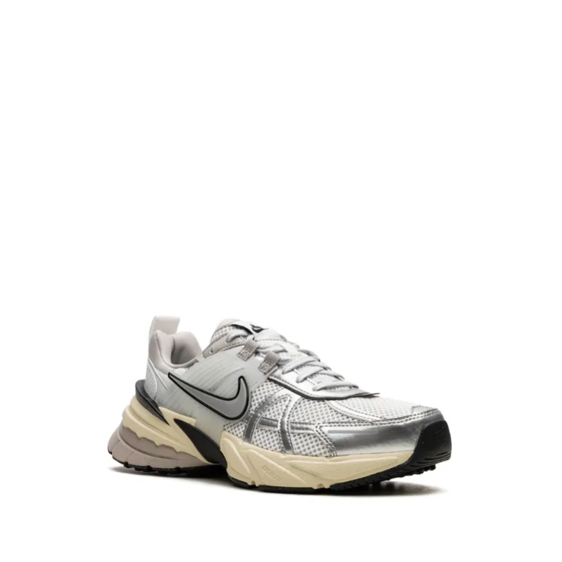 Nike V2K Run Summit White Metallic Silver - Image 2