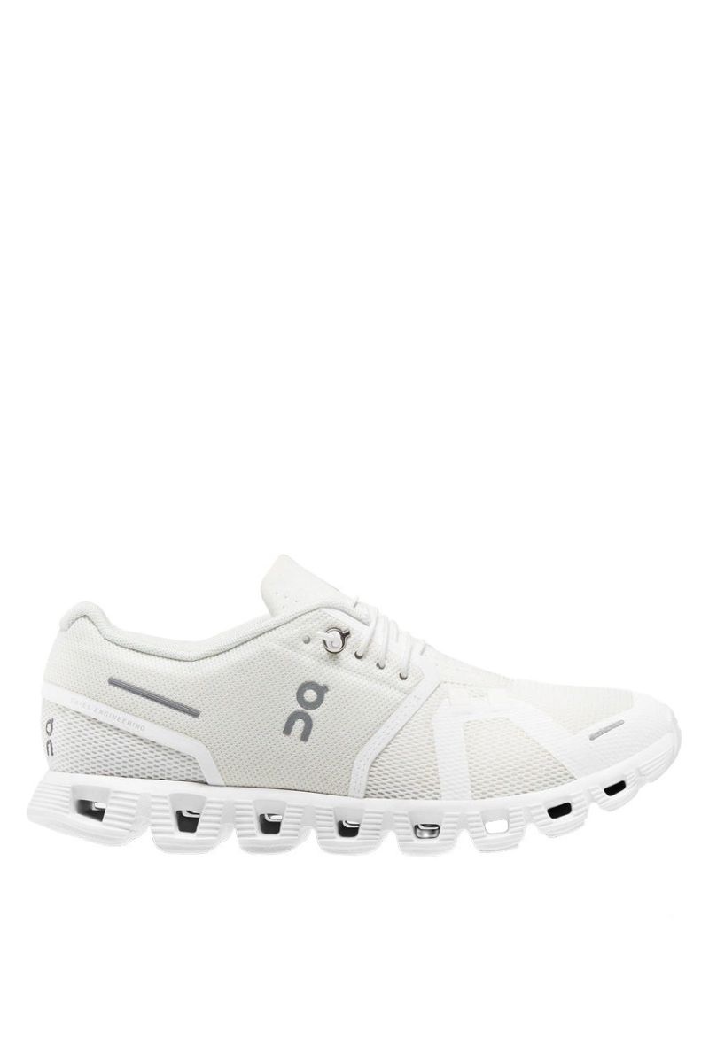 On Running Cloud 5 Undyed-White