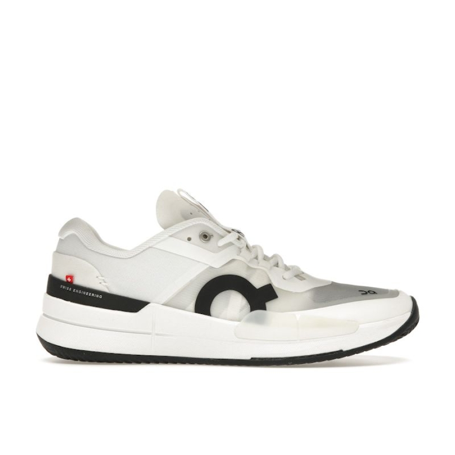 On The Roger Pro 2 Clay White Black